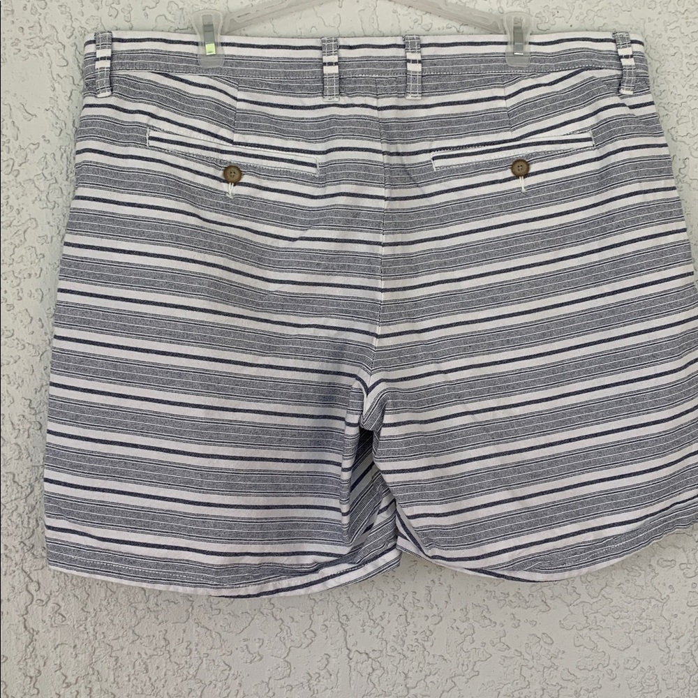 Gap girlfriend style 6 in short blue and white stripes size 16 - Picture 3 of 9